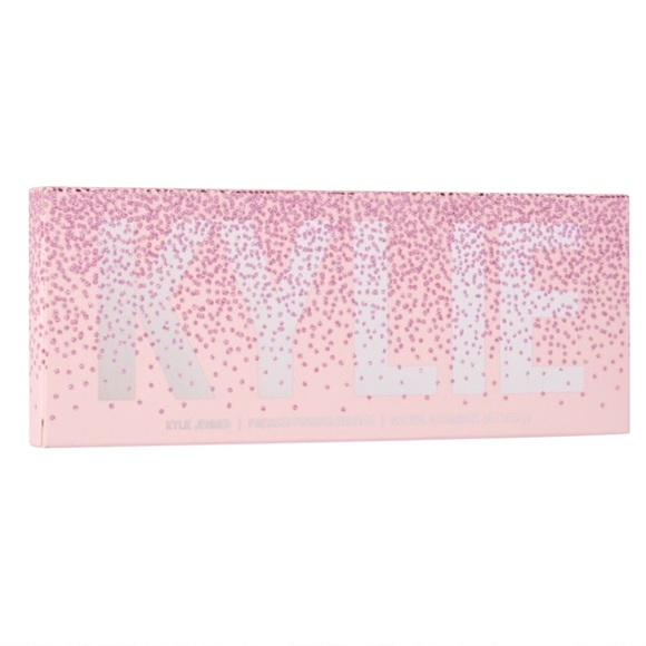 Kylie 2019 Holiday Collection Eyeshadow Palette Kylie Cosmetics Makeup Eyeshadow - Picture 1 of 4